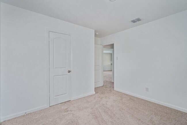 Building Photo - 3940 Prairie Crk