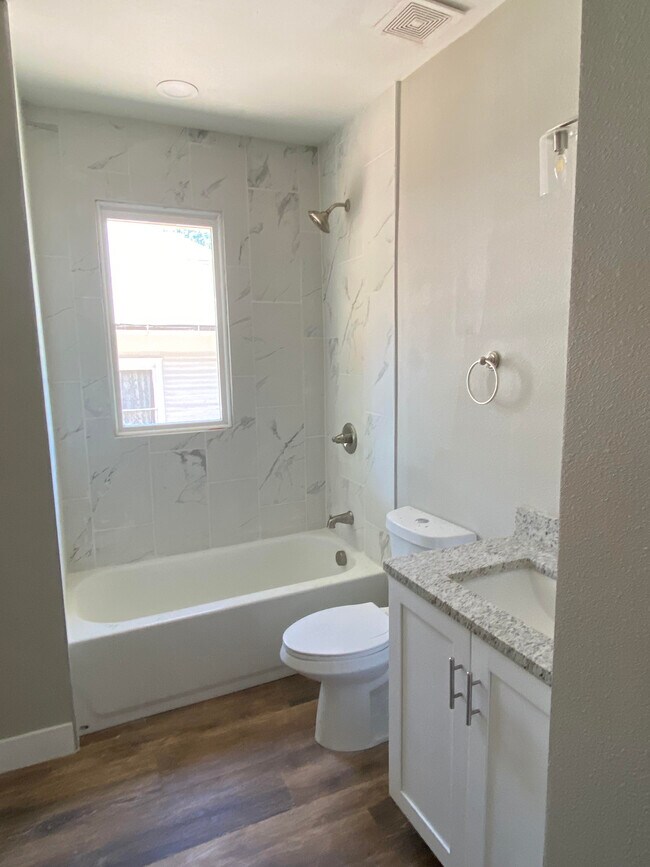 Bathroom - 618 W Pikes Peak Ave