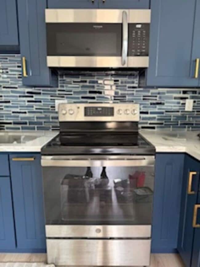 Building Photo - Private, Peaceful Studio Retreat in Prime Los Angeles Location