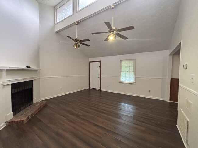 Building Photo - 151 Loblolly Dr