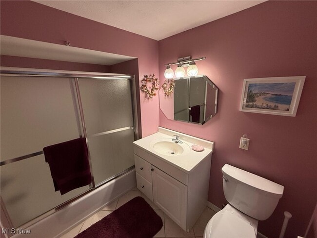 Building Photo - 8298 Valley Dr
