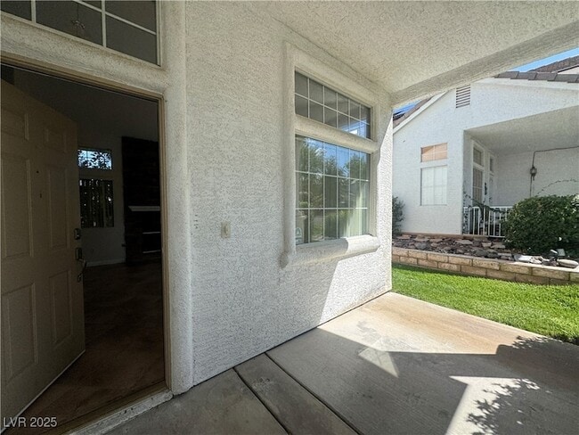 Building Photo - 2053 Smoketree Village Cir