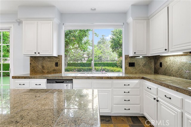 Building Photo - 54 Laurelhurst Dr