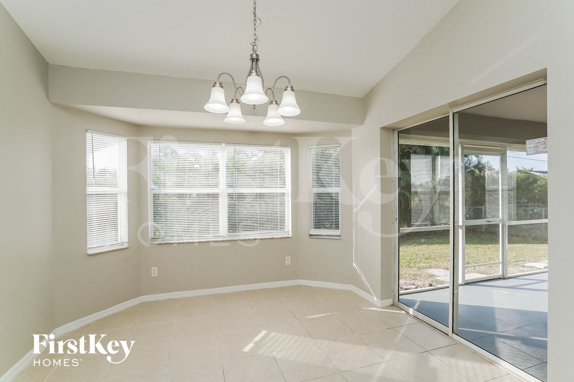 Building Photo - 8352 Bahamas Rd