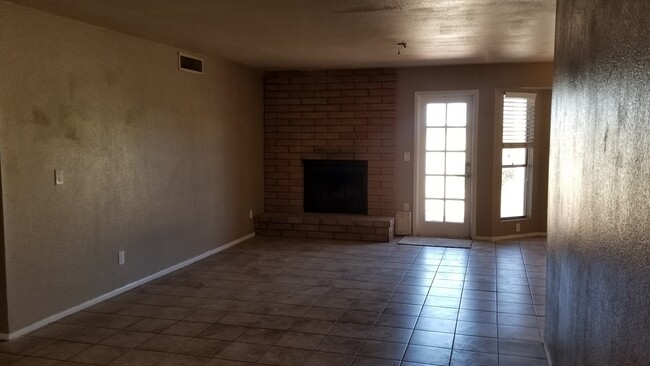 Building Photo - NICE FAMILY HOME IN NORTH PHOENIX!