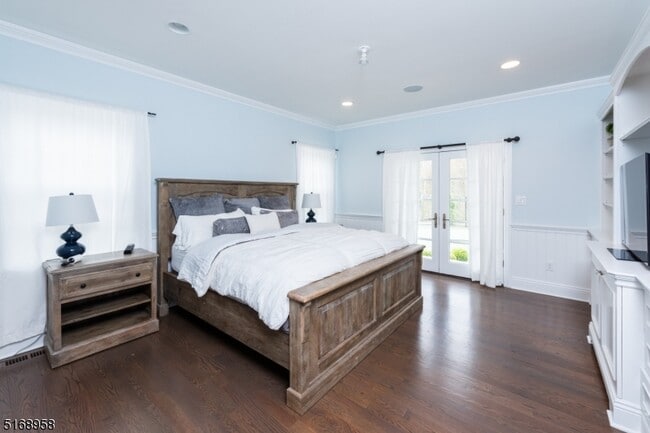 Building Photo - 309 Sleepy Hollow Ln