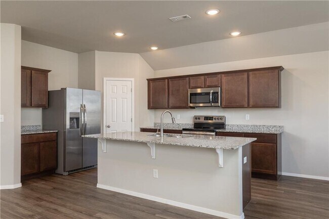 Building Photo - 2701 Bauer St