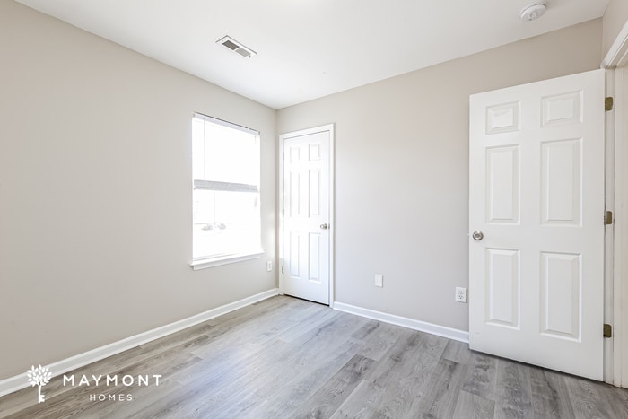 Building Photo - 206 Yukon Dr