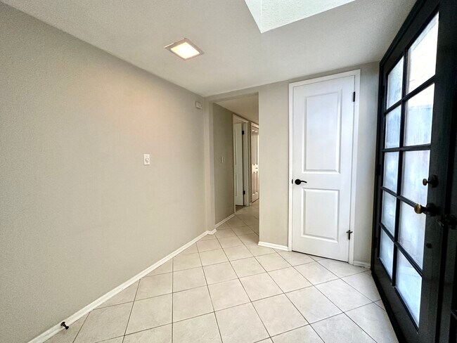 Building Photo - 1624 Havemeyer Ln