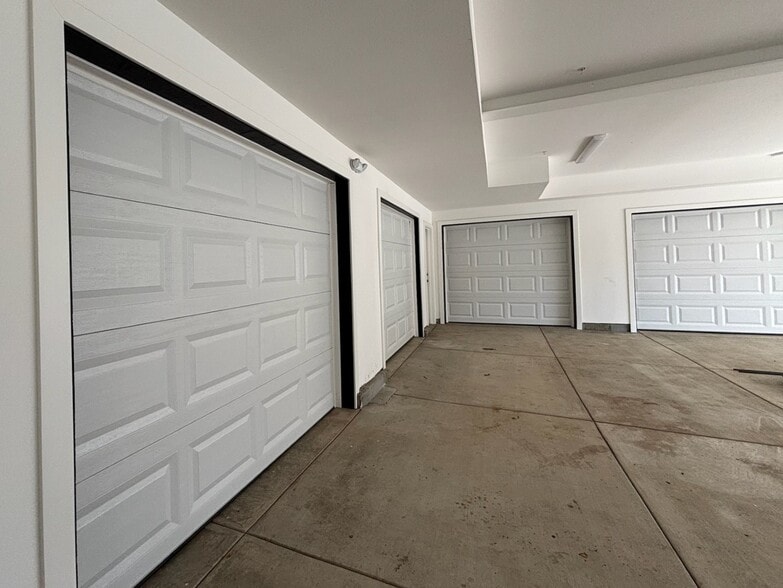 Building Photo - Sierra Ridge Townhomes