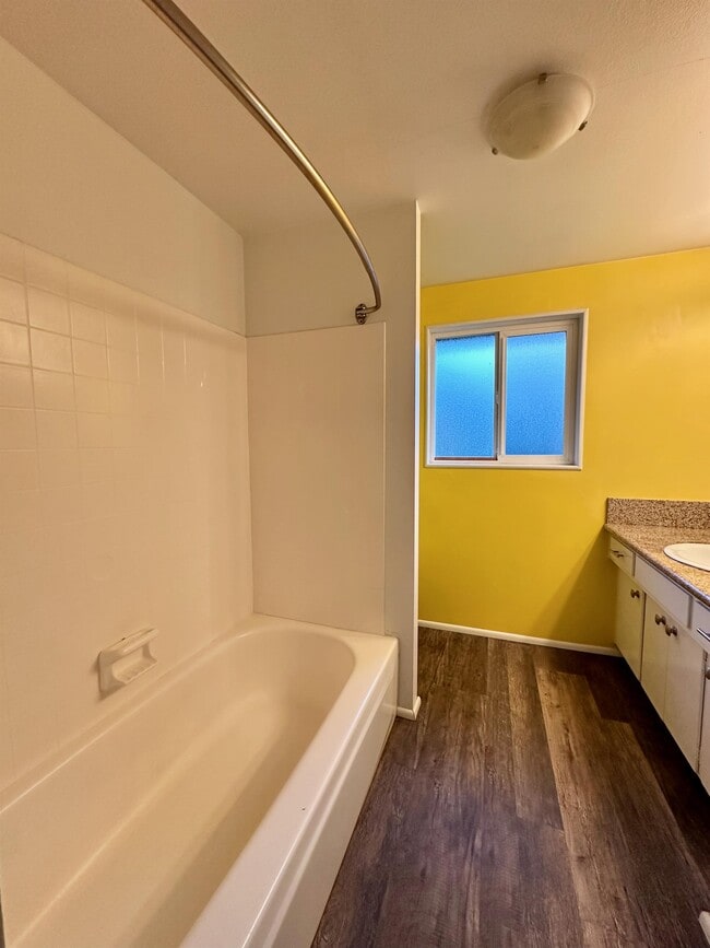 Building Photo - 1812 Brittany St