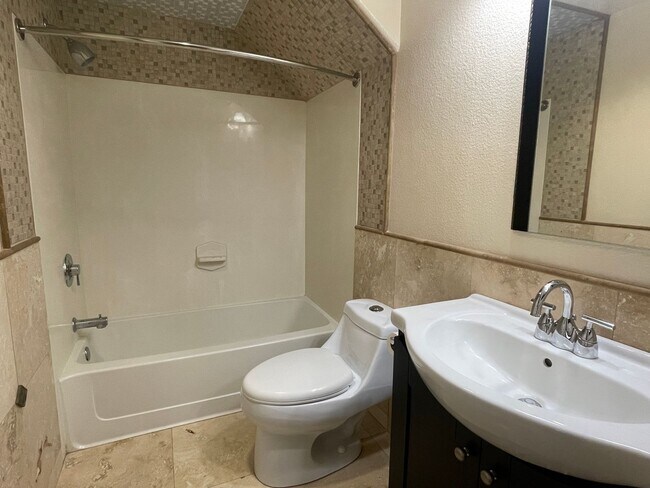 Building Photo - Clean, Classic Contemporary 3 Bedroom + 2 Bath Townhouse Style Home Near Downtown Campbell & Will...