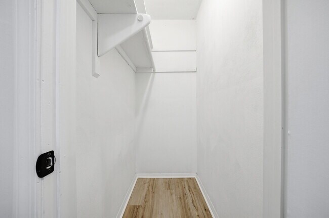 Building Photo - OPEN HOUSE SATURDAY THE 20TH 1PM-3PM! Three-bedroom, two-and-a-half bathrooms in Pembroke Meadows!