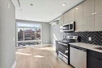 Building Photo - 1615 Poplar St