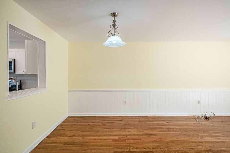 Building Photo - 138 Iron Bark Ct