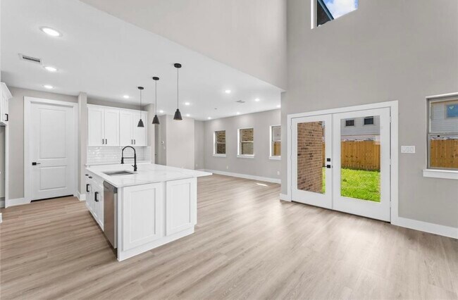 Building Photo - 2614 Martinas Ct