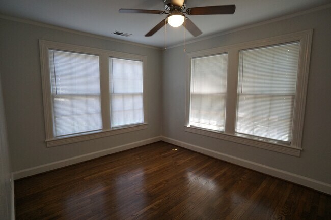 Building Photo - 7223 1st Ave S