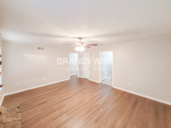 Building Photo - 6787 Spruce Hill Dr