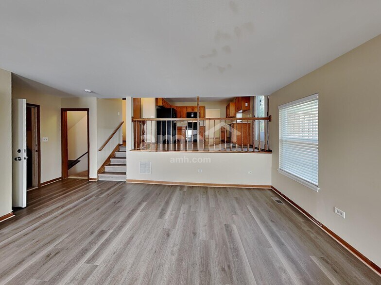 Building Photo - 3826 Hennepin Ct