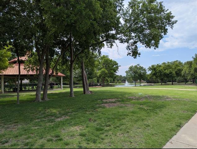 Building Photo - 1413 McClure Dr