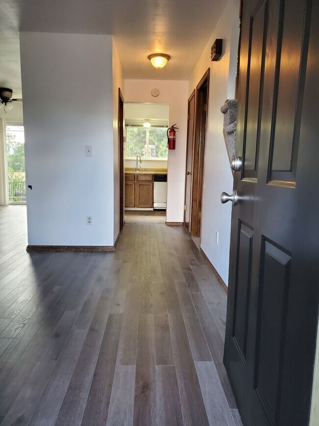 Building Photo - 5528 Fiesta Ln