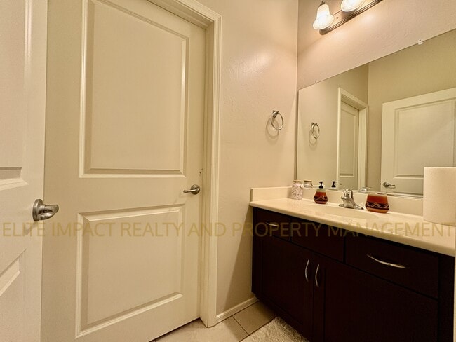 Building Photo - 6711 E Via Boca Grande