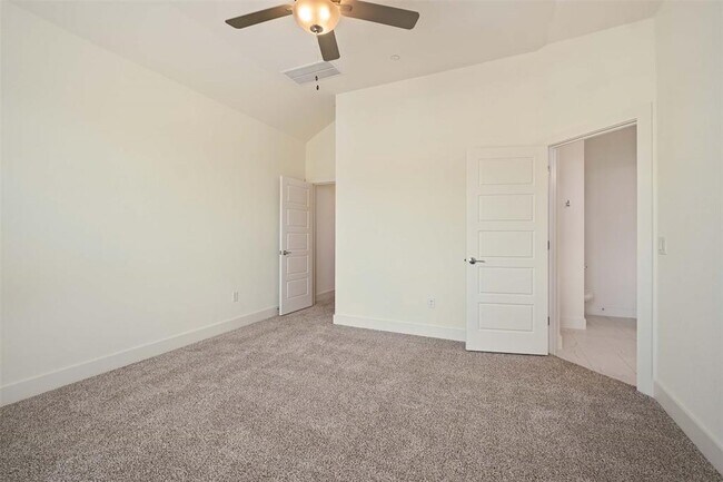Building Photo - 11202 Gadsen Ln