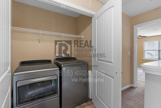 Building Photo - 1702 Sprucedale Dr