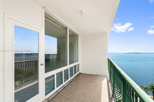 Building Photo - 1408 Brickell Bay Dr