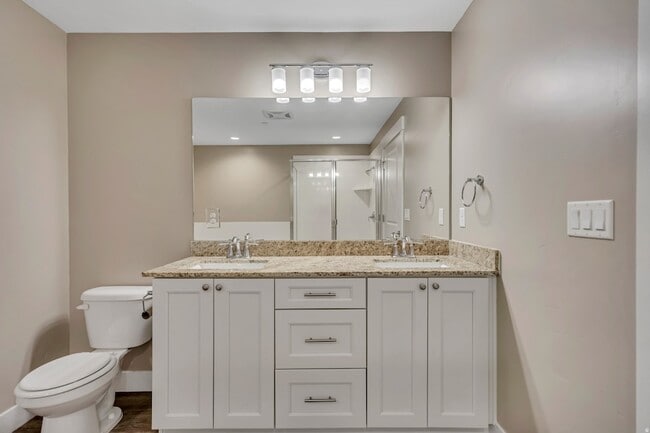 Building Photo - 1225 Wolf Hollow Ln