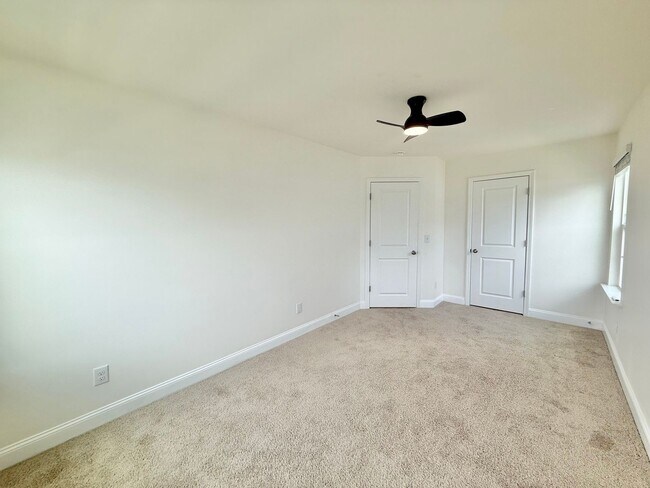 Building Photo - 1826 Grassy Falls Ln