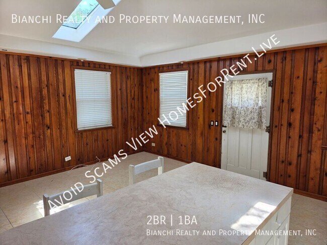 Building Photo - 5023 27th Ave S