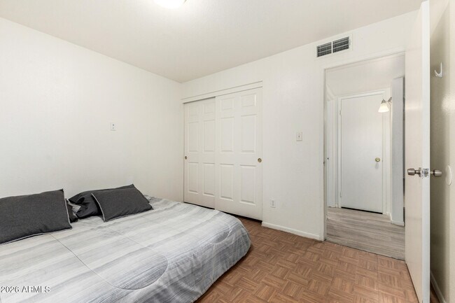 Building Photo - 4439 E Hidalgo Ave