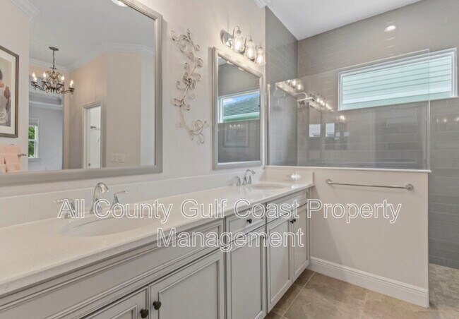 Building Photo - 13013 Steinhatchee Loop