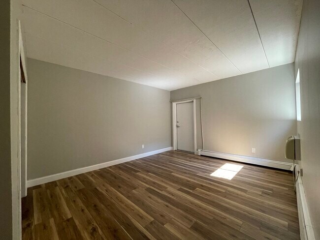Building Photo - 24 Highland Ave