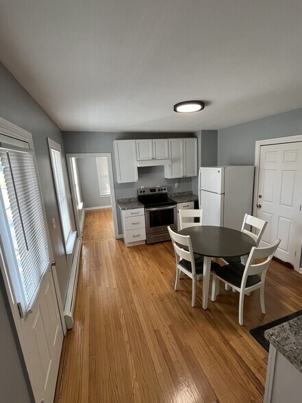 Kitchen - 129 N Elm St