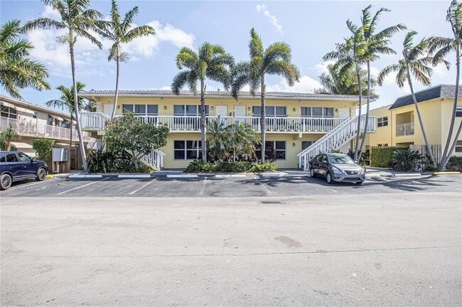 Building Photo - 2120 NE 42nd Ct