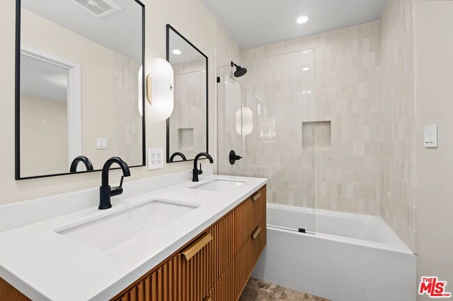 Building Photo - 5843 Whitworth Dr