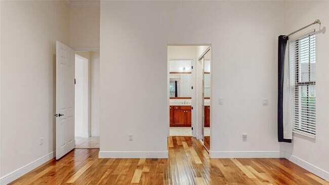 Building Photo - 4046 NW 85th Ave