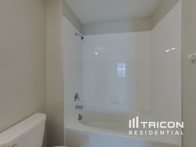 Building Photo - 10242 Strawberry Tetra Dr