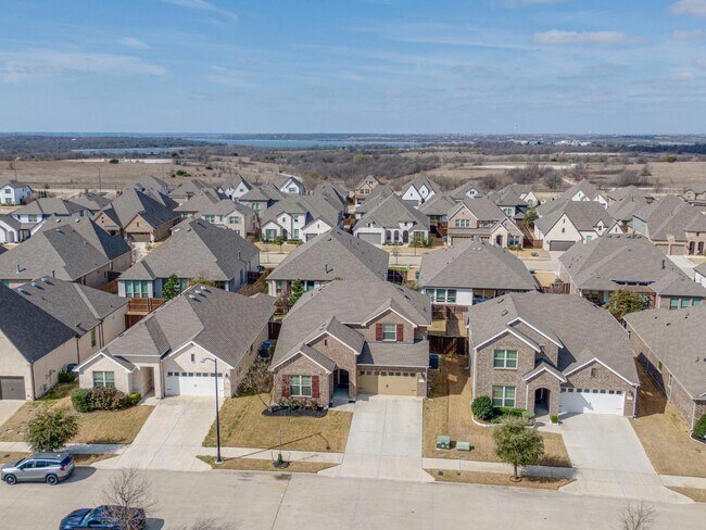 Building Photo - 7412 Winterbloom Wy