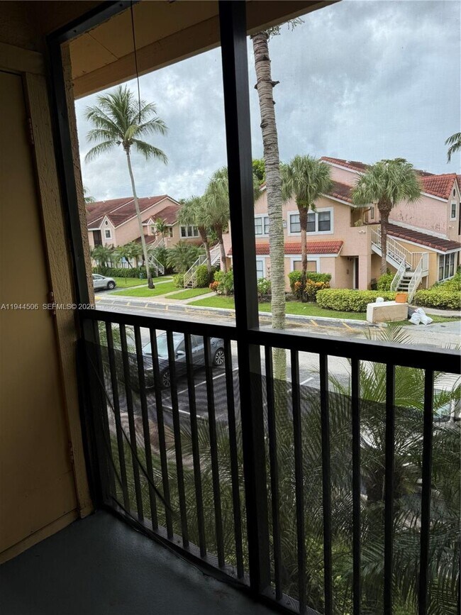 Building Photo - 10441 SW 155th Ct