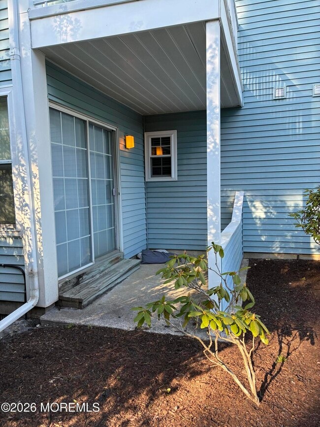 Building Photo - 310 Heather Croft