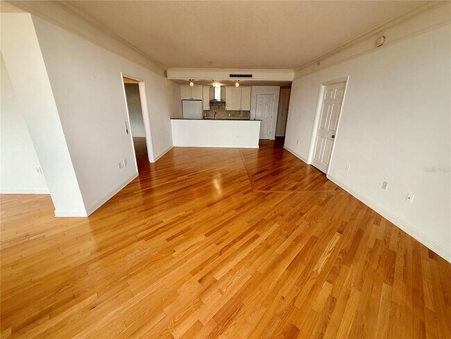 Building Photo - 750 N Tamiami Trl