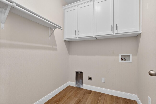 Building Photo - 7722 96th St