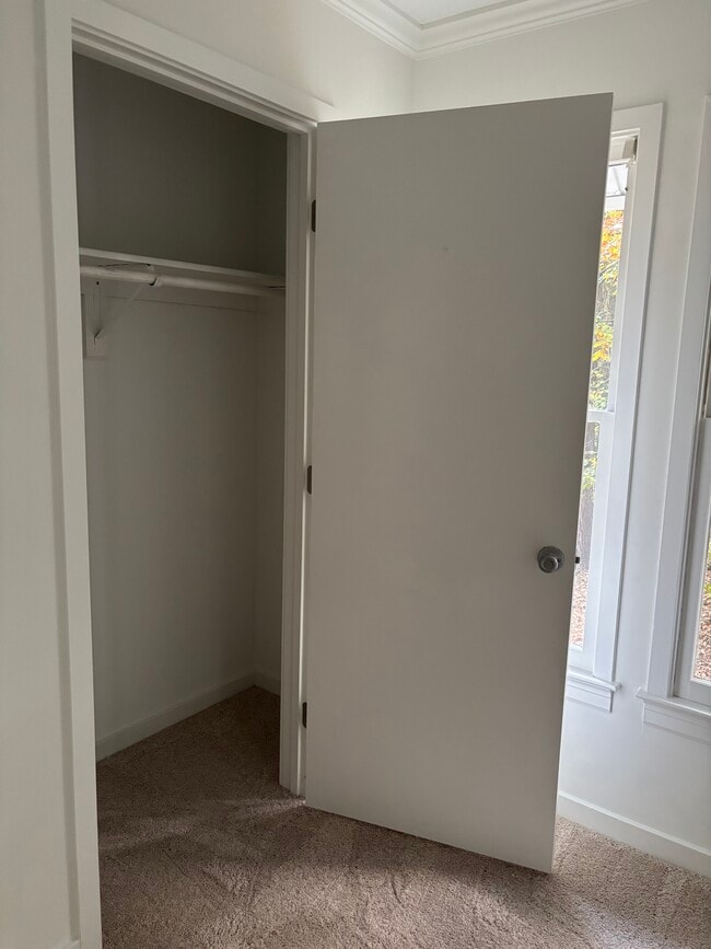 Building Photo - 14300 Woods Walk Ln