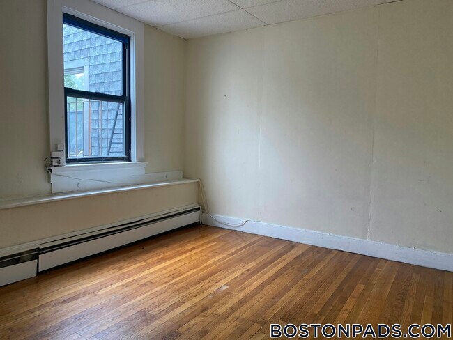 Building Photo - 179 Harvard St