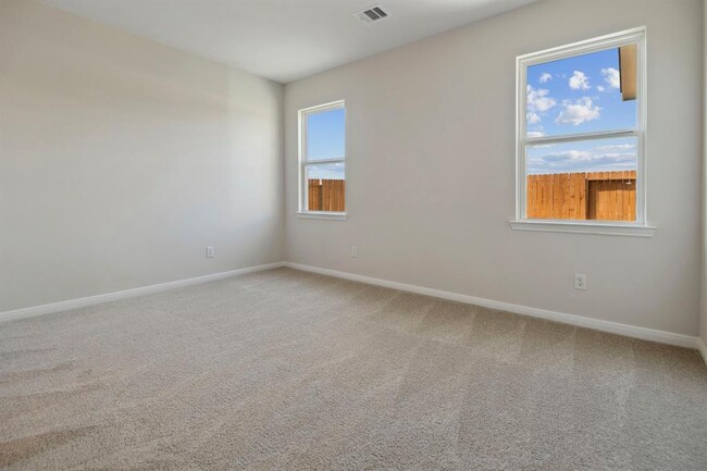 Building Photo - 16422 Blossom Grv Dr