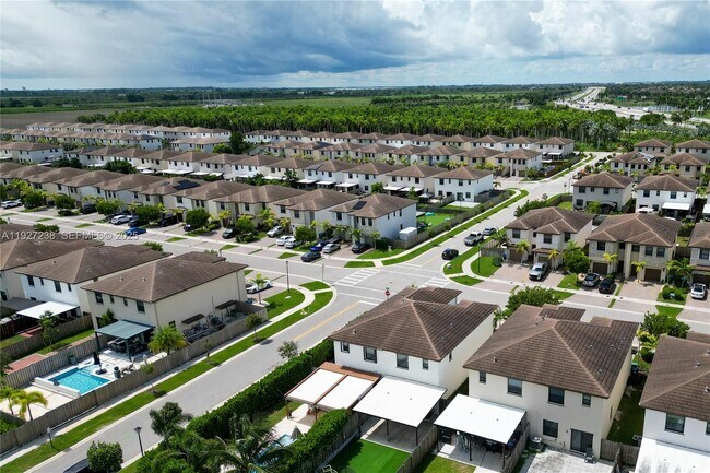 Building Photo - 25185 SW 108th Ave