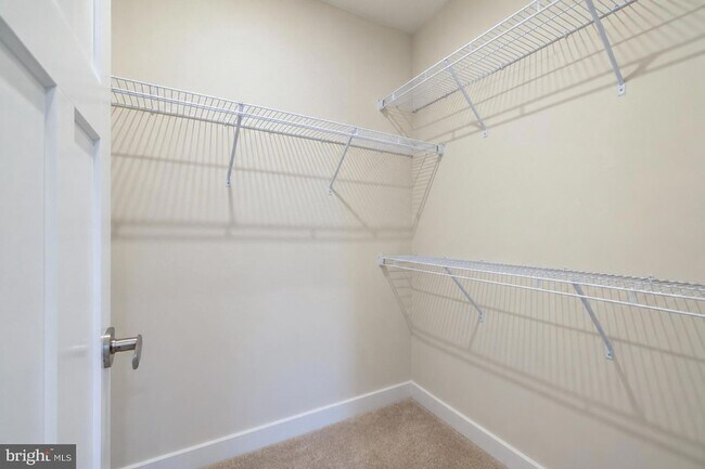 Building Photo - 8032 Spring Arbor Dr
